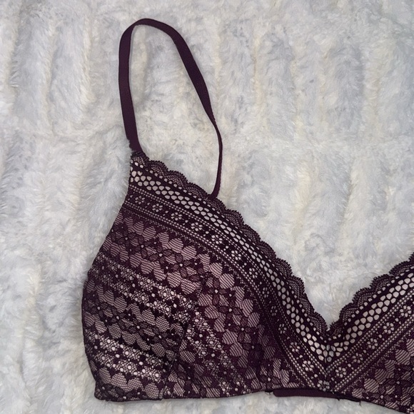 Victoria’s Secret Bra - Picture 3 of 7